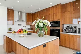 100 Carlyle Dr Villa P- 6, Cliffside Park, NJ 07010 - Photo 11