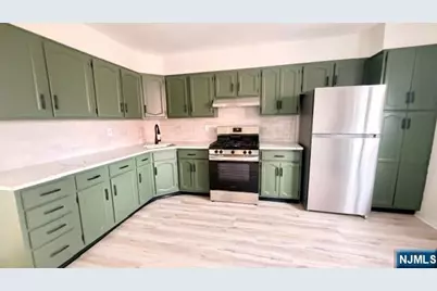 414 42nd Street 3 #3, Union City, NJ 07087 - Photo 3