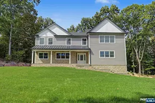 119 Stag Hill, Mahwah, NJ 07430 - Photo 1