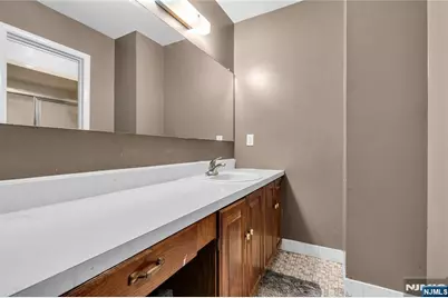7 Ross Road, Wallington, NJ 07057 - Photo 21