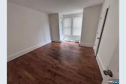 215 Wagaraw Road, Hawthorne, NJ 07506 - Photo 7