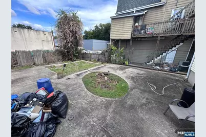 215 Wagaraw Road, Hawthorne, NJ 07506 - Photo 11