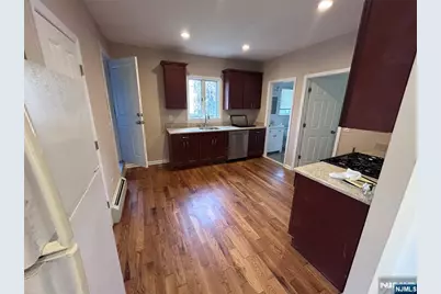 215 Wagaraw Road, Hawthorne, NJ 07506 - Photo 9