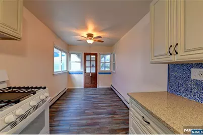 39 Sunset, Pequannock Township, NJ 07444 - Photo 5