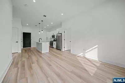 1 Union Avenue 204 #204, Cresskill, NJ 07626 - Photo 11