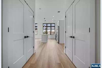 1 Union Avenue 204 #204, Cresskill, NJ 07626 - Photo 5
