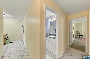 200 Winston Dr L14, Cliffside Park, NJ 07010 - Photo 25