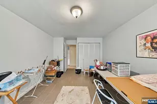 200 Winston Dr L14, Cliffside Park, NJ 07010 - Photo 5