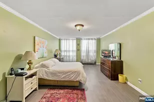 200 Winston Dr L14, Cliffside Park, NJ 07010 - Photo 27