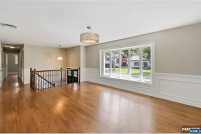 377 Chelsea Street, Paramus, NJ 07652 - Photo 3
