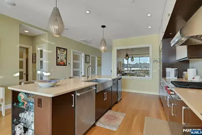 9 Somerset Lane 107 #107, Edgewater, NJ 07020 - Photo 7