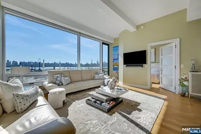 9 Somerset Lane 107 #107, Edgewater, NJ 07020 - Photo 3