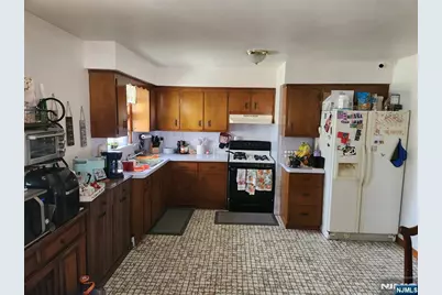 490 Westminster Place, Lodi, NJ 07644 - Photo 15