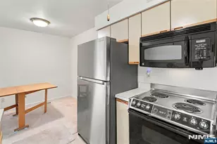 481 Walker Street 1I, Fairview, NJ 07022 - Photo 9