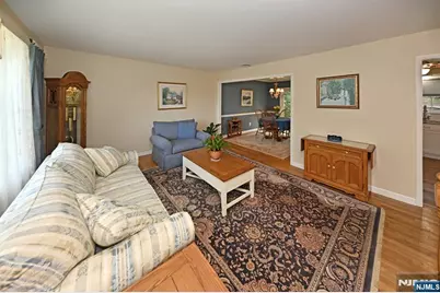 54 Walton Avenue, Oakland, NJ 07436 - Photo 9