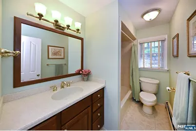 54 Walton Avenue, Oakland, NJ 07436 - Photo 15