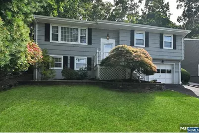 54 Walton Avenue, Oakland, NJ 07436 - Photo 1