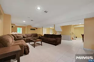 254 Wilson Ave, Paramus, NJ 07652 - Photo 31