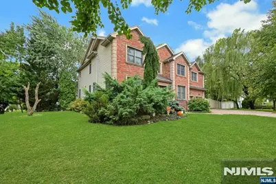 254 Wilson Avenue, Paramus, NJ 07652 - Photo 3