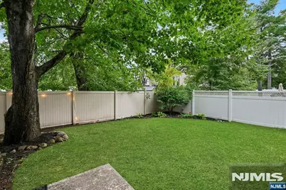 254 Wilson Avenue, Paramus, NJ 07652 - Photo 35