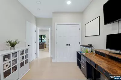 266 Wayne Avenue, River Edge, NJ 07661 - Photo 15