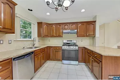 377 Green Mountain Road, Mahwah, NJ 07430 - Photo 11