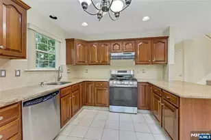 377 Green Mountain Rd, Mahwah, NJ 07430 - Photo 11