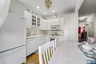 136 Cambridge Dr 1102, Nutley, NJ 07110 - Photo 9