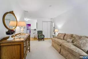 136 Cambridge Dr 1102, Nutley, NJ 07110 - Photo 23