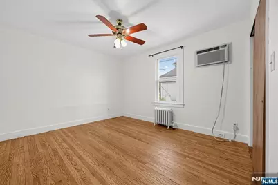 8-02 Henderson Boulevard, Fair Lawn, NJ 07410 - Photo 15