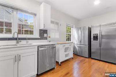 558 Broad Avenue, Leonia, NJ 07605 - Photo 7