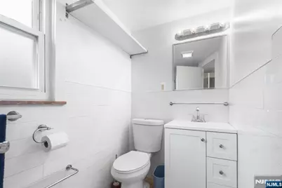 558 Broad Avenue, Leonia, NJ 07605 - Photo 17