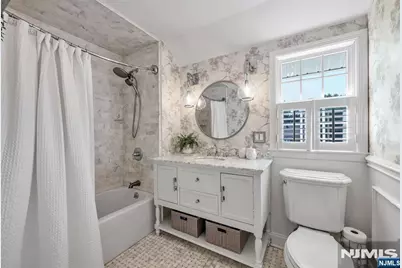 70 Saxonia Avenue, Wyckoff Township, NJ 07481 - Photo 33