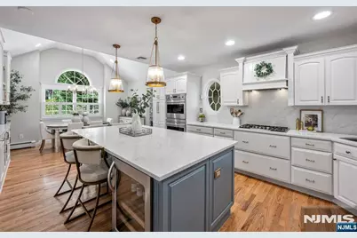 70 Saxonia Avenue, Wyckoff Township, NJ 07481 - Photo 9