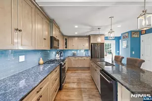 51 Princeton Terrace, Oakland, NJ 07436 - Photo 15