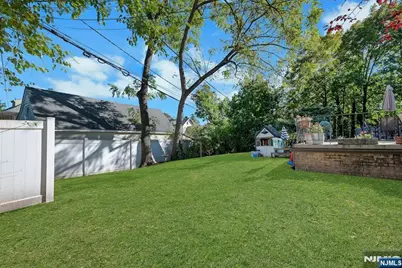 301 Claremont Avenue C0003 #C0003, Montclair, NJ 07042 - Photo 33