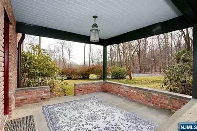 44 W Hill Road, Woodcliff Lake, NJ 07677 - Photo 27