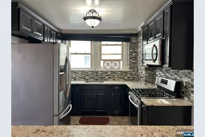 85 Manchester Place 2 #2, Newark, NJ 07104 - Photo 5