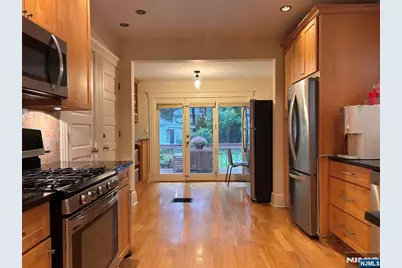 325 Sylvan Avenue, Leonia, NJ 07605 - Photo 21