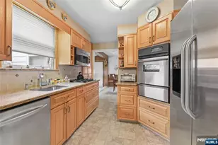 11-04 Harrison Dr, Fair Lawn, NJ 07410 - Photo 25
