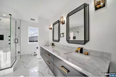 428 6th Street A #A, Palisades Park, NJ 07650 - Photo 27