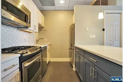 167 Wayne Street 403 #403, Jersey City, NJ 07302 - Photo 19