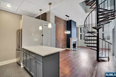 167 Wayne Street 403 #403, Jersey City, NJ 07302 - Photo 17