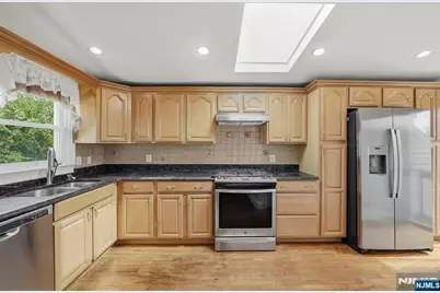 280 Birchwood Road, New Milford, NJ 07646 - Photo 11