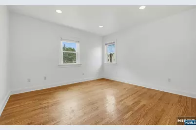 280 Birchwood Road, New Milford, NJ 07646 - Photo 17