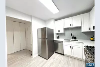 1203 River 20A #20A, Edgewater, NJ 07020 - Photo 9