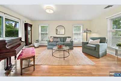 163 Cottage Road, Wyckoff Township, NJ 07481 - Photo 17