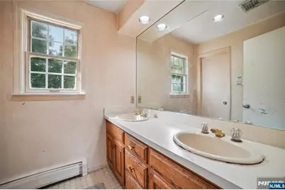 753 Washington Avenue, Washington Township, NJ 07676 - Photo 23