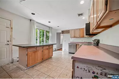 753 Washington Avenue, Washington Township, NJ 07676 - Photo 9