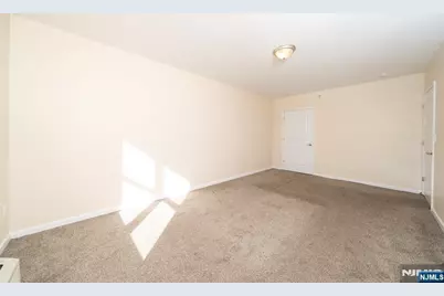448 Palisade Avenue, Cliffside Park, NJ 07010 - Photo 17
